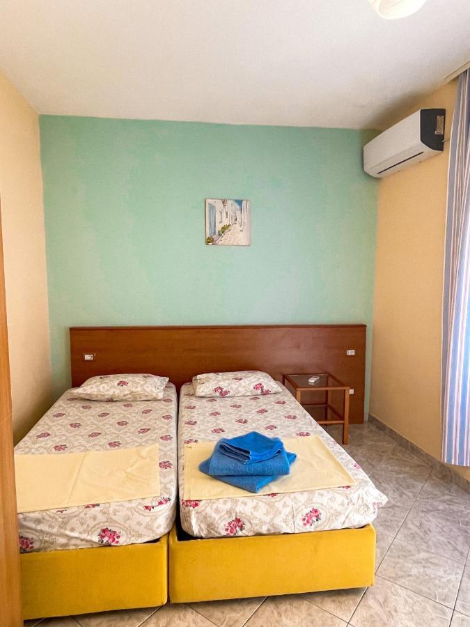 Hostel Andrey ساراندا المظهر الخارجي الصورة